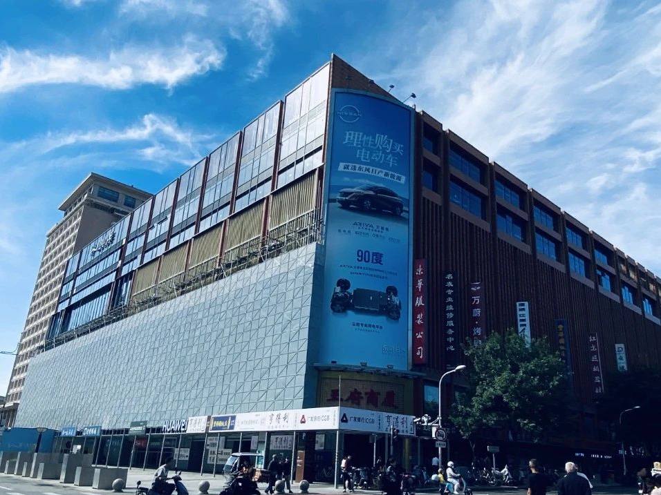 1696734715618011709956_717